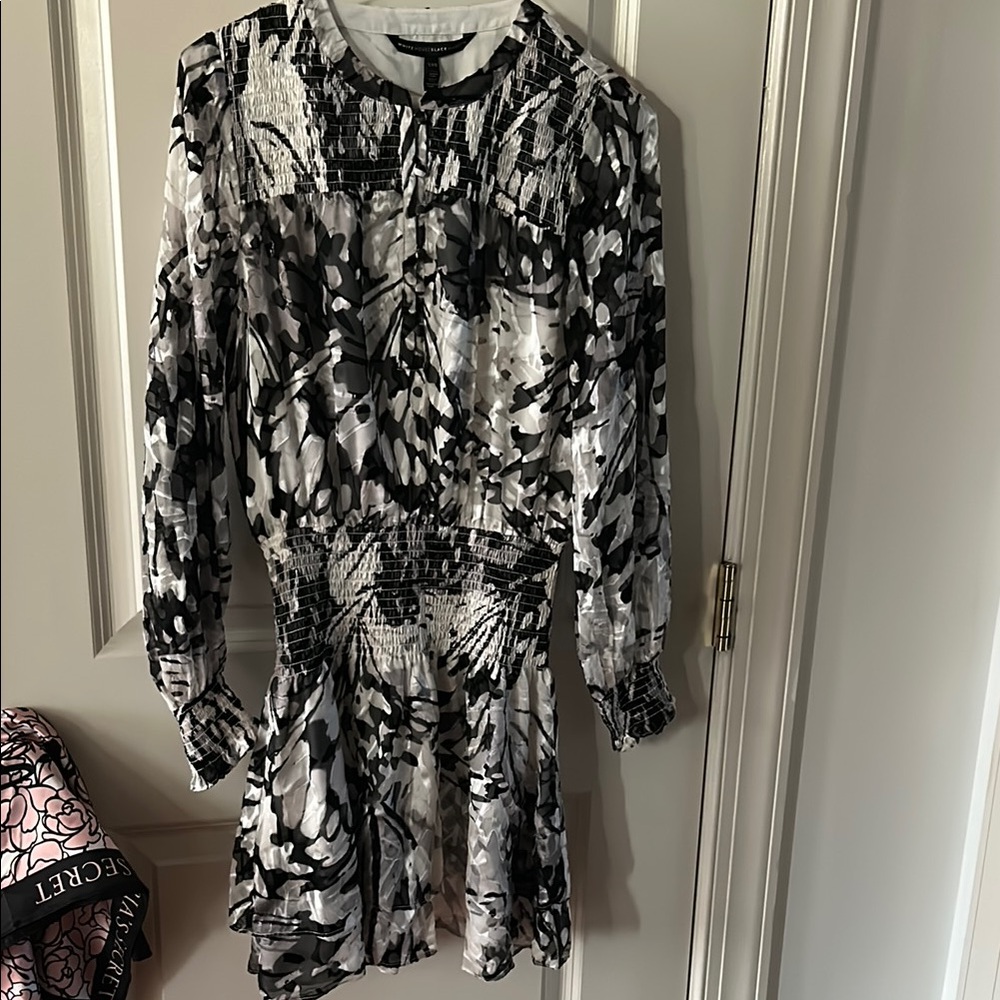 WHITE HOUSE BLACK MARKET Long Sleeve Smocked Blouson Black & White Dress XXS NWT - Picture 3 of 9